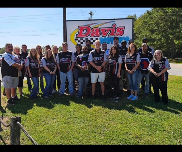 Davis Body Shop Inc gallery 2