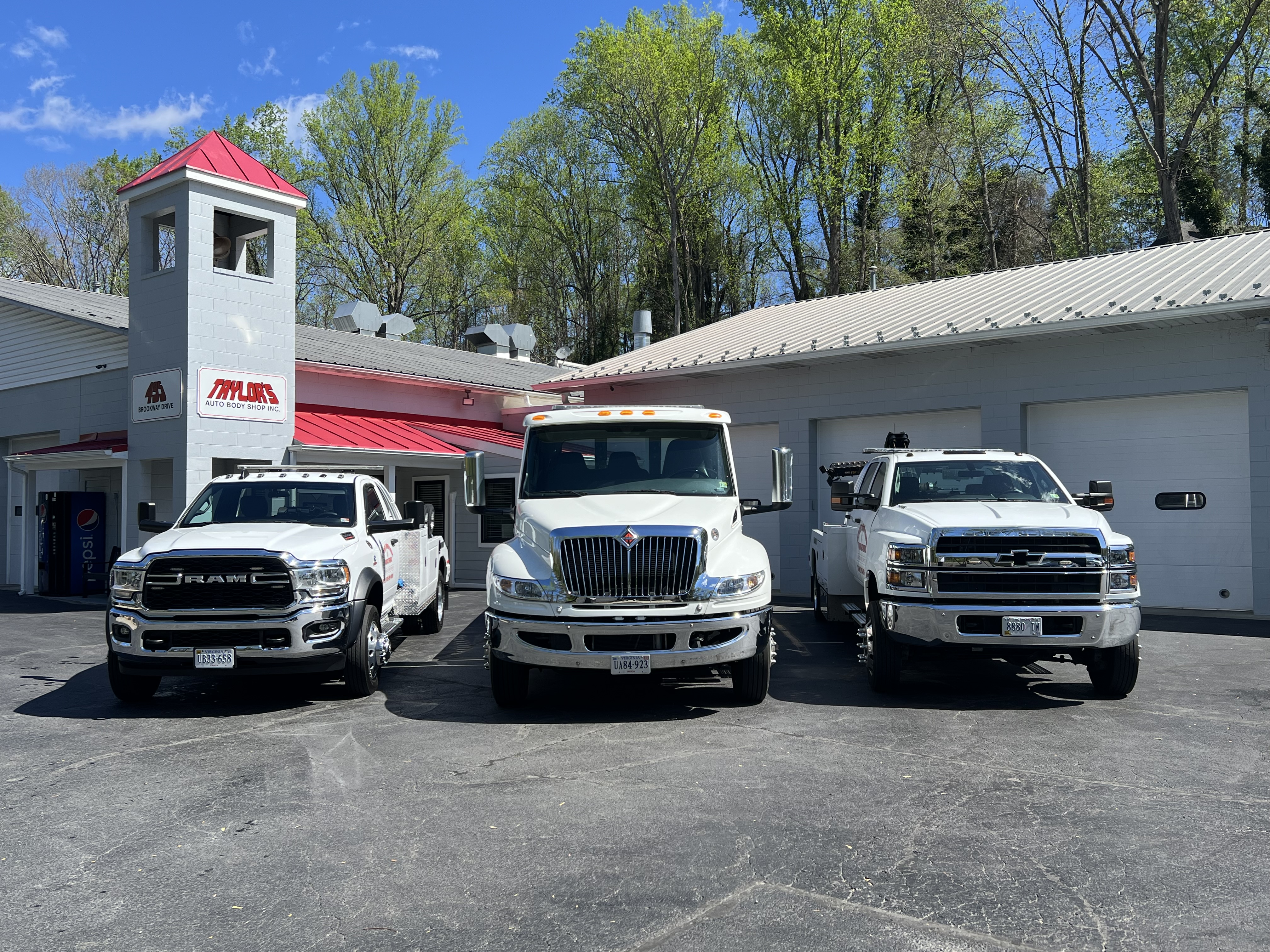 Taylor's Auto Body Shop Inc. gallery 7