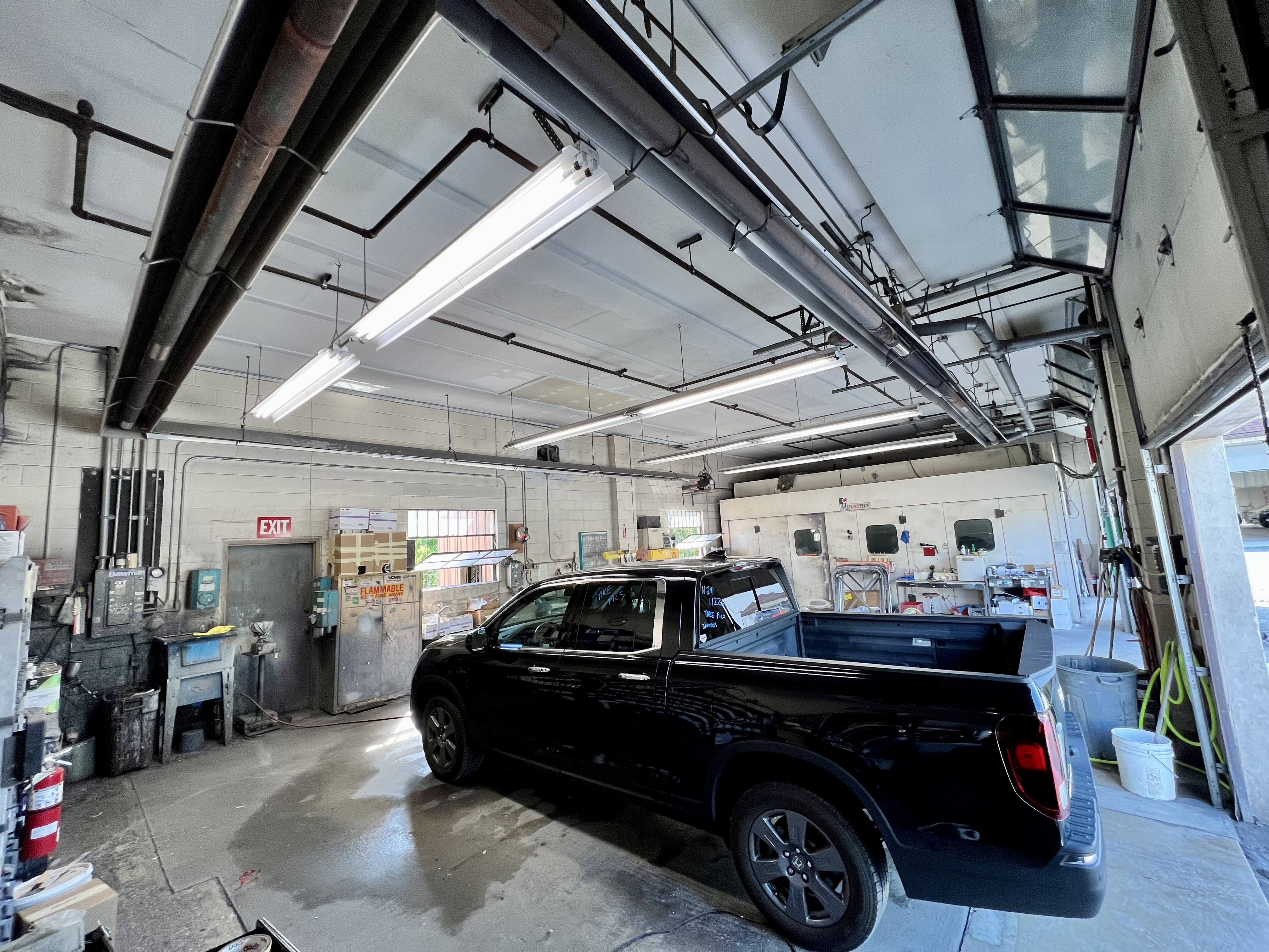 Amwell Auto Body gallery 4