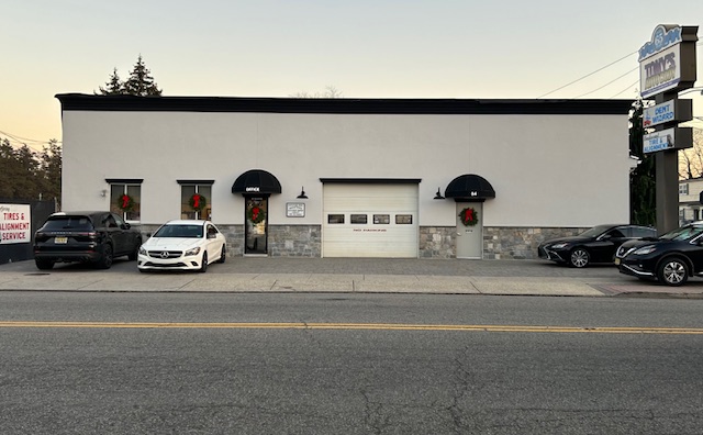 Tony's Auto Body II gallery 1