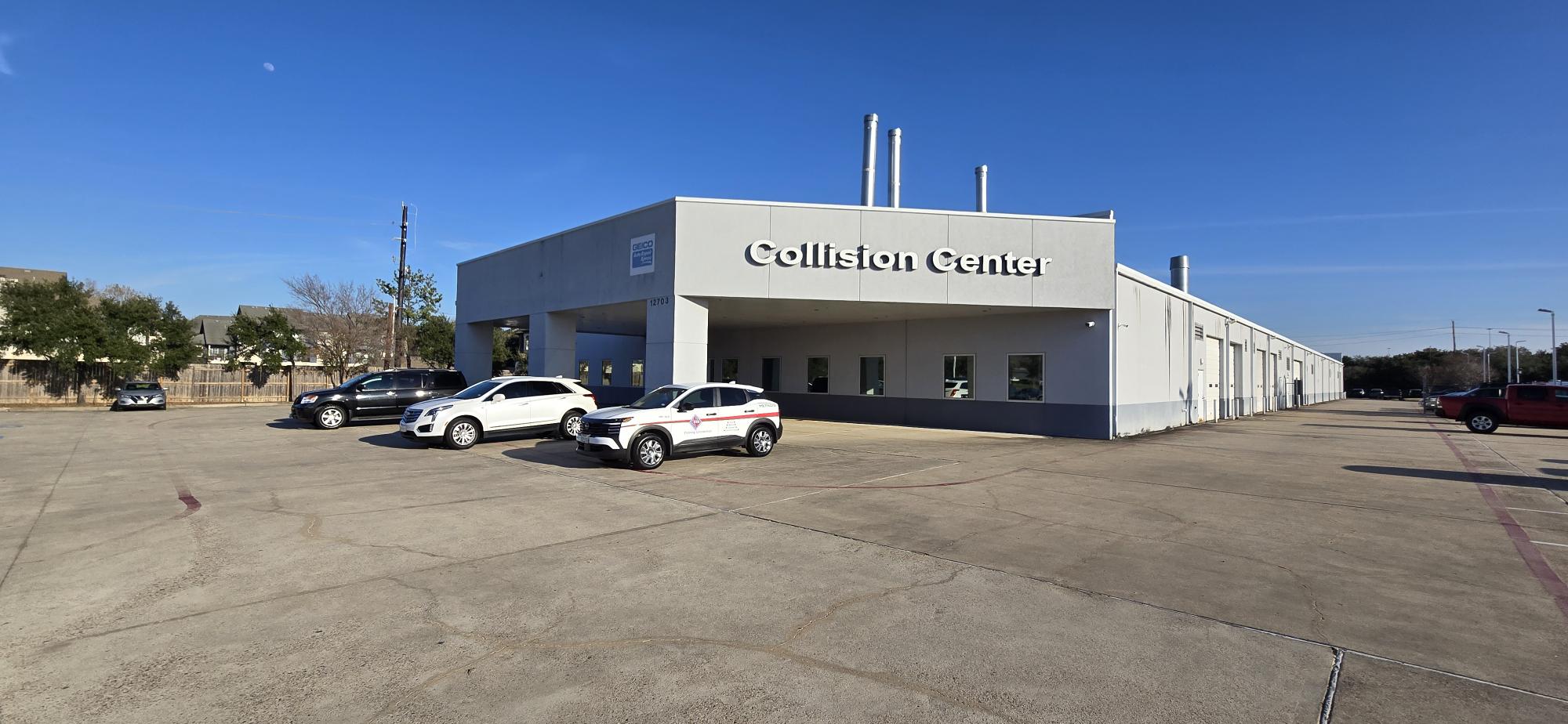 Baker Nissan Collision gallery 1