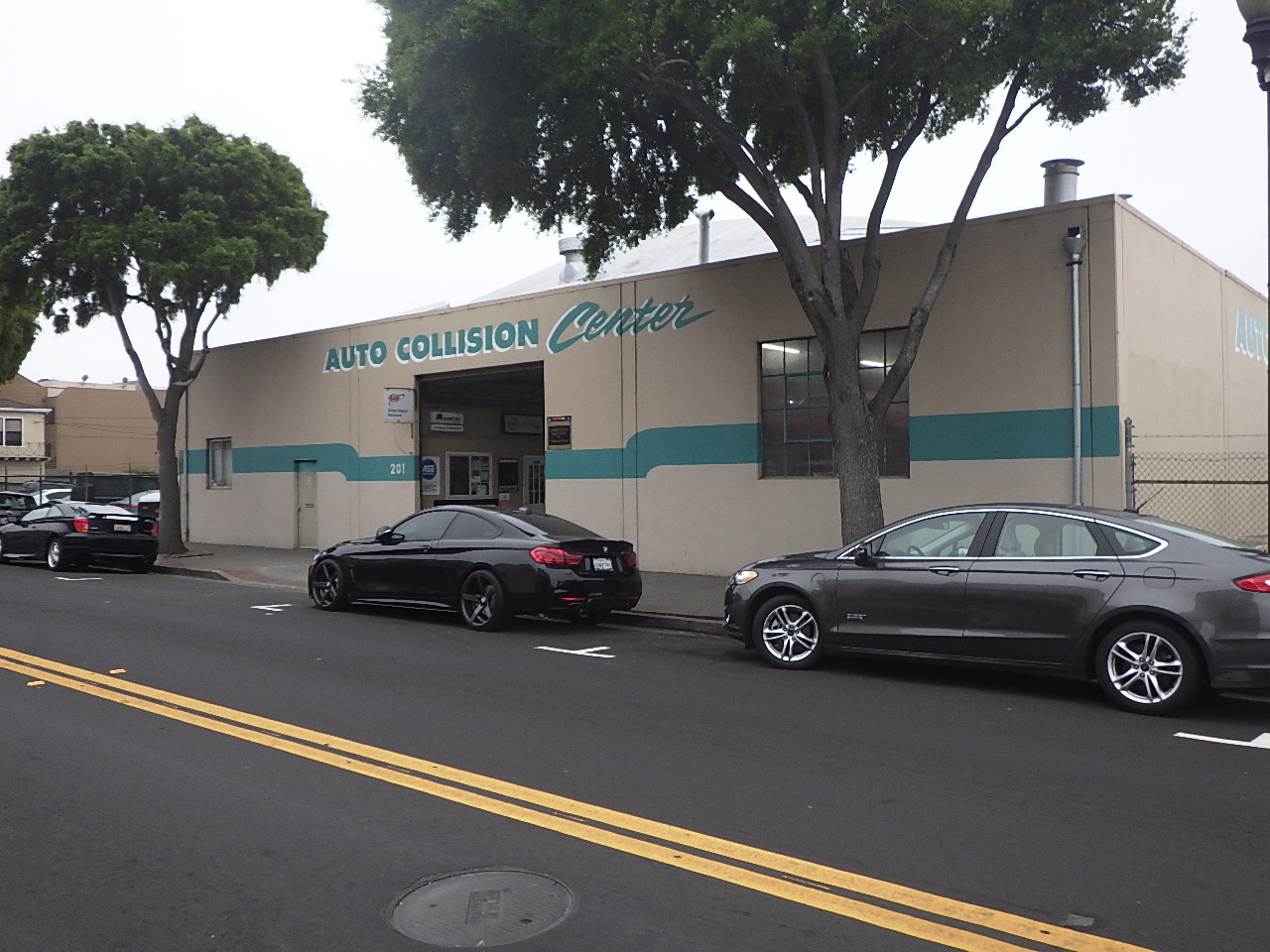 Auto Collision Center gallery 1
