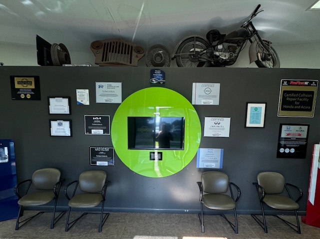 Pro Auto Collision Repair gallery 2
