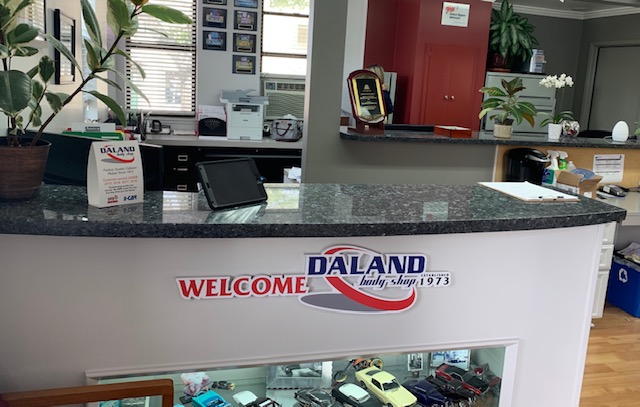Daland Body Shop, Inc. gallery 2