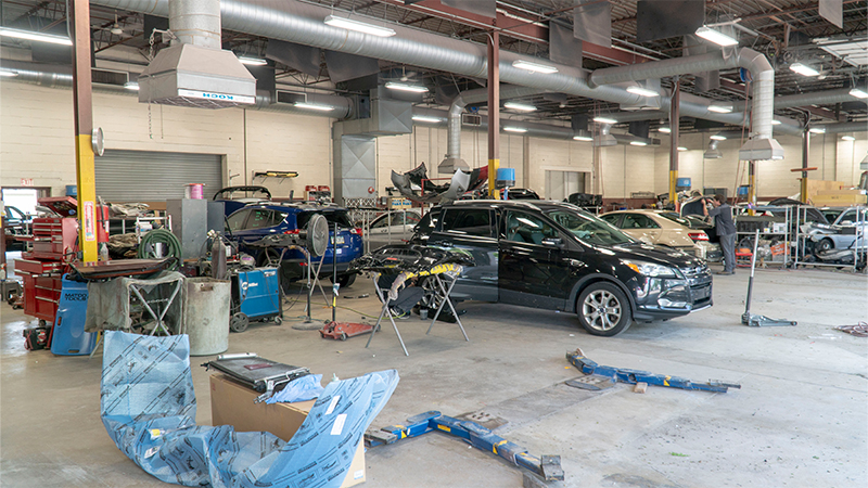 L T M Collision Center gallery 3