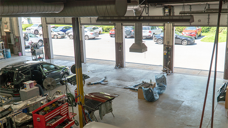 L T M Collision Center gallery 7