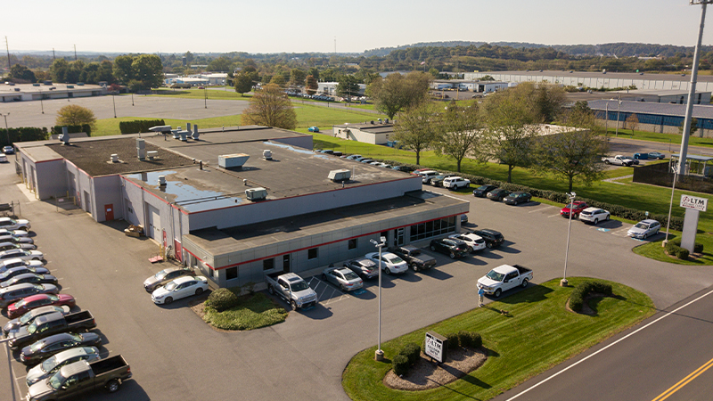 L T M Collision Center gallery 5