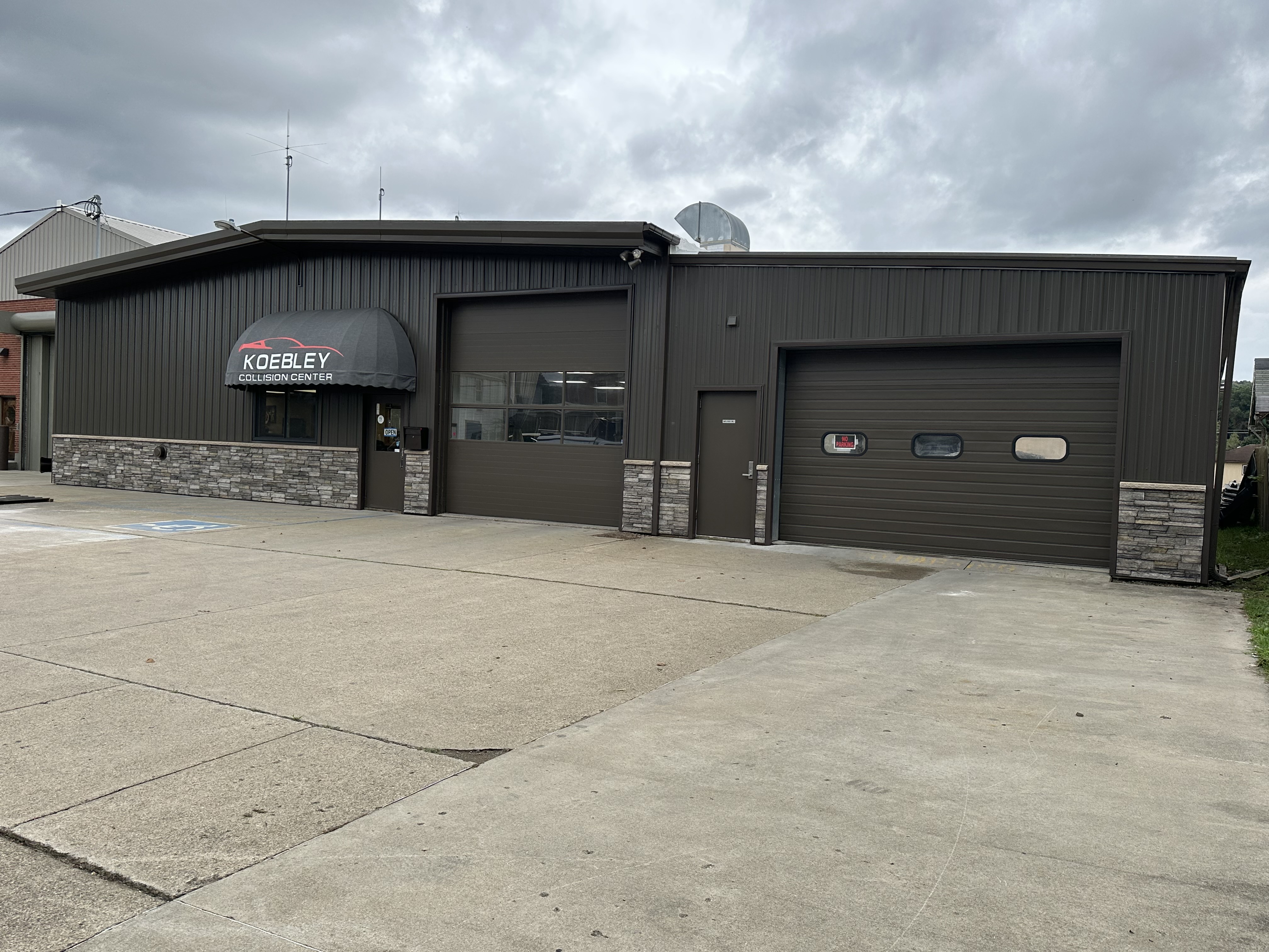 Koebley Collision Center gallery 1