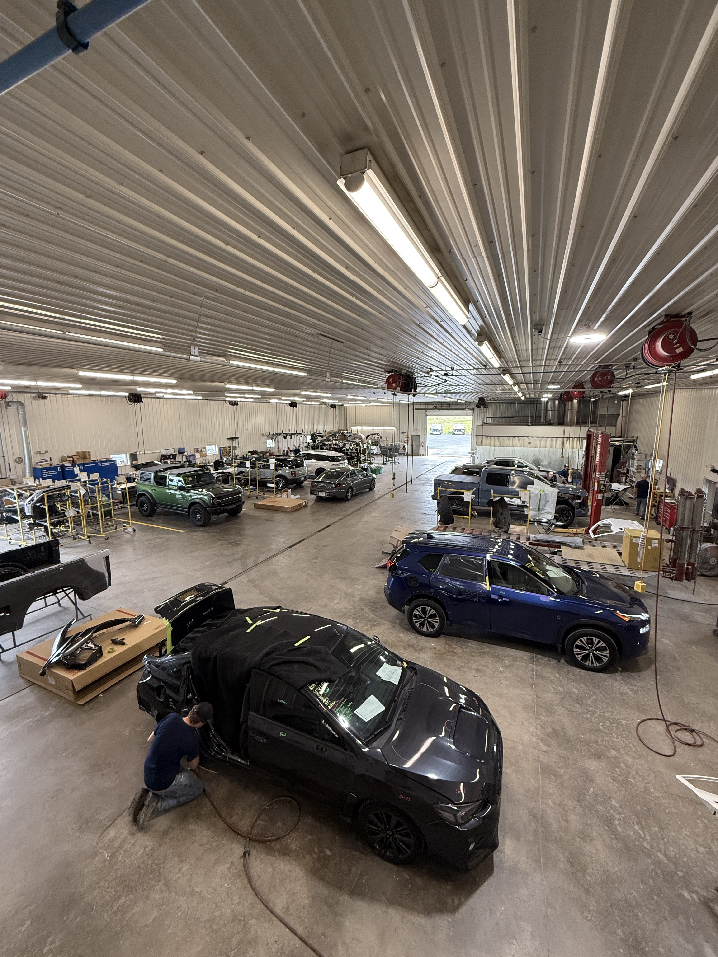 Ron's Collision Center gallery 3